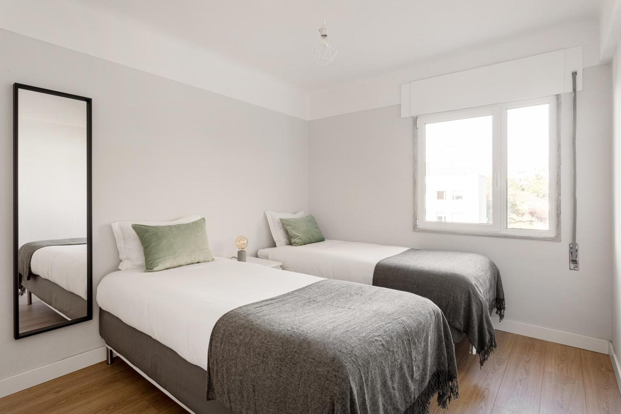 Wfh Urban Retreat At Carnide Apartamento *